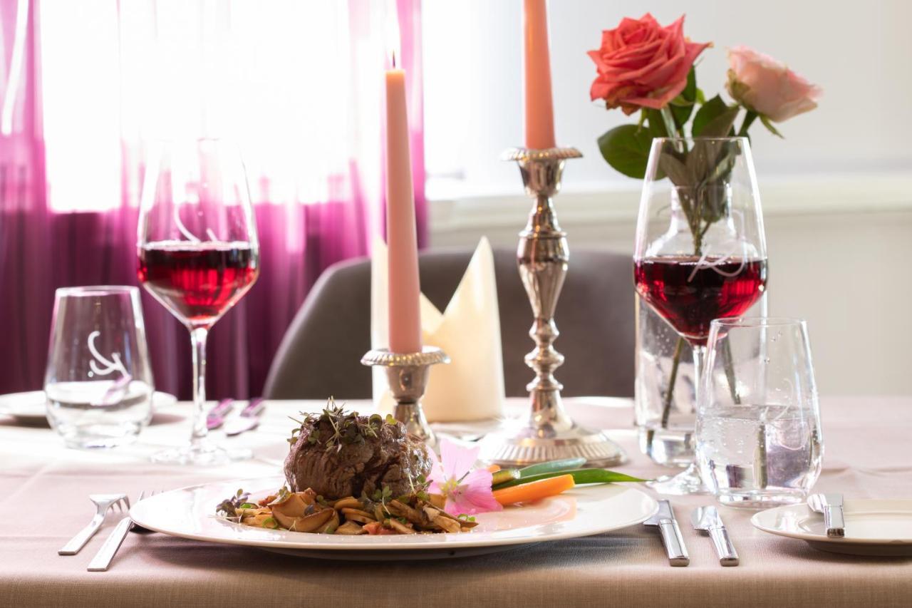 Weinhotel Restaurant Klostermuehle Ockfen Eksteriør bilde
